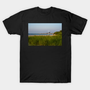 Grass and Lifeguard Chair Green Harbor Beach Marshfield MA T-Shirt